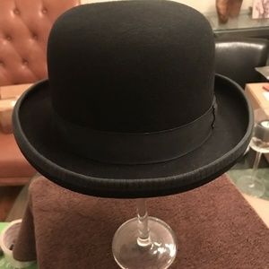 Bailey Of Hollywood Derby Size L